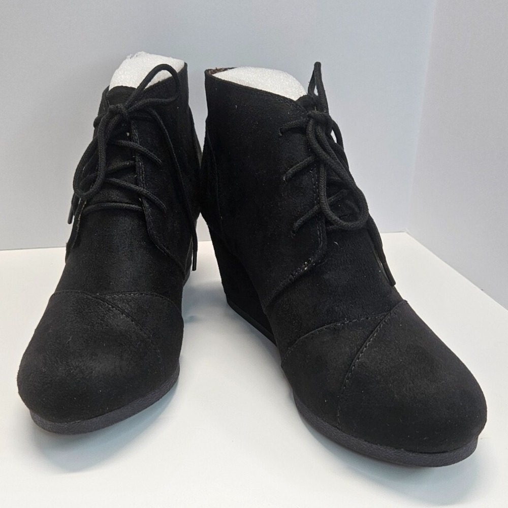 Black Suede Lace Up Wedge Ankle Booties Women Size 8.5 Comfort Casual Stylish